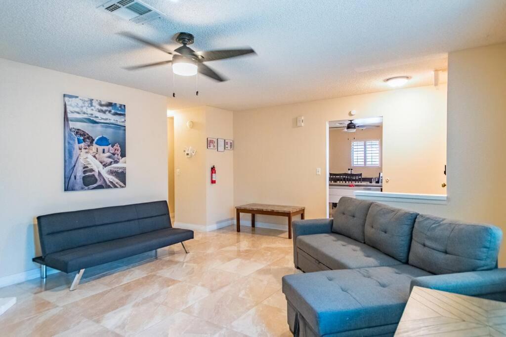 Casa de férias Royalty At Princess Ann Court - All Amenities *
